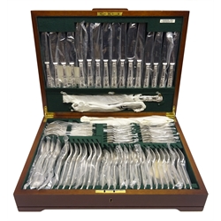 Canteen of silver cutlery for eight covers, Kings pattern, the knives with stainless steel blades by Gee & Holmes, Sheffield 1977, weighable silver approx 93oz, retailed by Harrods cased