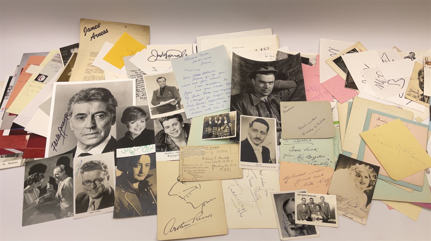 Collection of  autographs, mostly entertainment personalities, including Stephen Fry signed headshot, Billie Piper signed headshot, Red Skelton, Farley Granger, Gerald du Maurier, John Gielgud, Gareth Hunt, Bernard Bresslaw, Mae Clarke, George Formby, George Arliss, Diana Manners, Matheson Lang, Frank Lawton, Evelyn Laye, Ronnie Corbett, Twiggy, Margaret Lockwood, Paul Newman, Leslie Howard, Tony Curtis, Jason Isaacs, Danny Glover, Dick Van Dyke, Robert Donat, Ruth Madoc, Simon Cadell, Spike Milligan etc, approximately 270 in total 