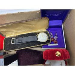 9ct gold bangle, hallmarked, pair of Pandora silver infinity earrings, 9ct gold stone set studs, other silver jewellery, costume jewellery, Stratton compact mirror and a Vincenza glass basket