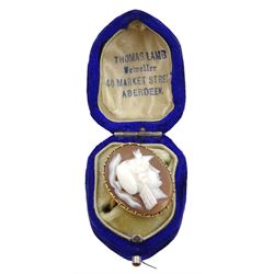 Victorian gold cameo ring depicting the goddess Minerva, stamped 9ct 