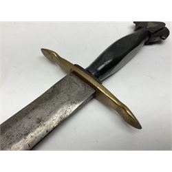 Italian Model 1891 bayonet with 30cm fullered blade; the crosspiece marked 'TERNI'; in associated brass and leather scabbard L43cm overall; and Knights Templar (?) short blade sword (no scabbard) (2)