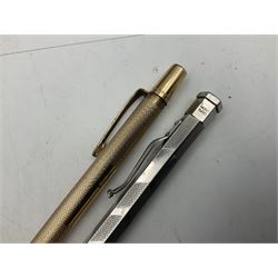 Group of four Yard-O-Led propelling pencils, comprising a silver pencil hallmarked E Baker & Son, Birmingham 1980, a rolled gold example with engine turned decoration, and two further pencils, two with boxes, largest L13cm (4)