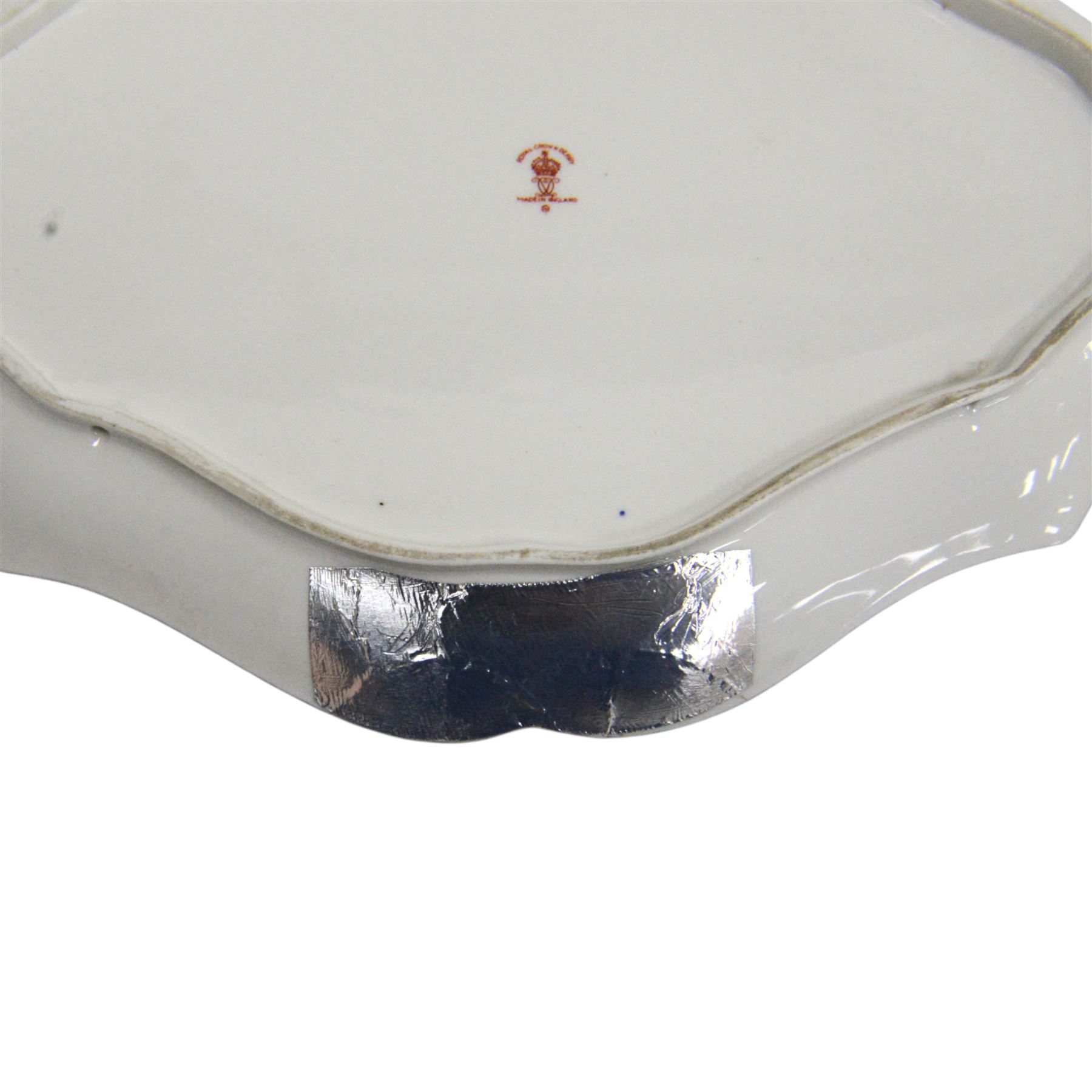 Royal Crown Derby Imari pattern 1128, two plates with fluted rim, together with Royal Crown Derby platter in pattern 6299, plates D22cm