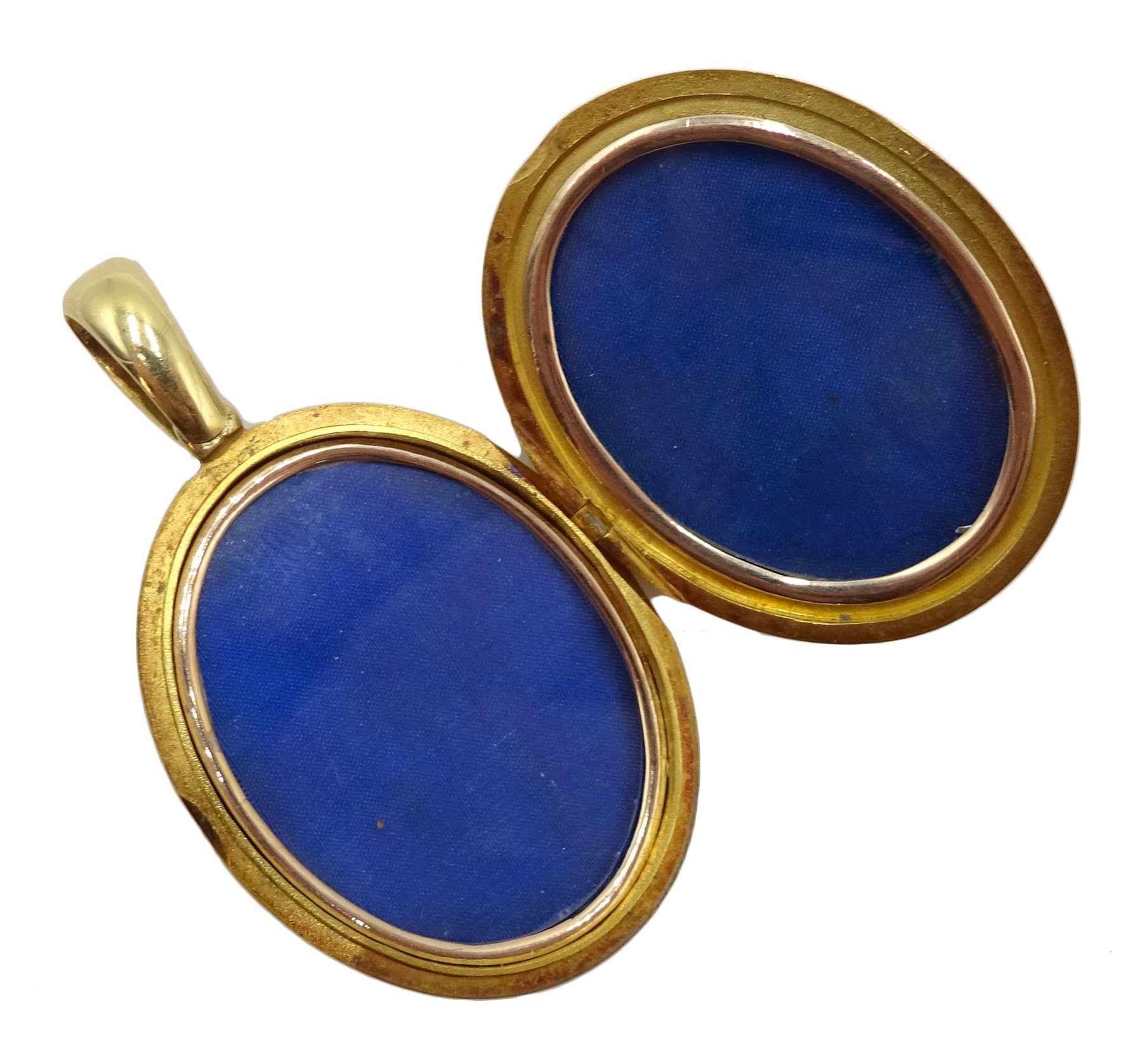  18ct gold oval hinged locket pendant, engraved initials on both sides, stamped 18 makers marks AD  