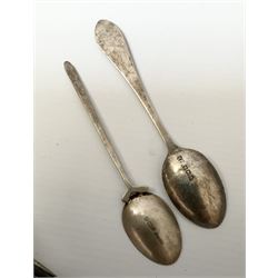 Quantity of silver thimbles and teaspoons, various hallmarks and stamps, and a quantity of other silver plate and metalware