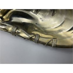 Mid/late 19th century Gorham silver serving spoon, circa 1863-1890, the bowl modelled as an oyster shell with silver gilt interior, affixed to the bamboo handle with silver twine, the bowl with marks for Gorham and impressed Sterling 330, L26.5cm
