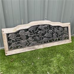 Cast iron garden seat ends and back painted in black  - THIS LOT IS TO BE COLLECTED BY APPOINTMENT FROM DUGGLEBY STORAGE, GREAT HILL, EASTFIELD, SCARBOROUGH, YO11 3TX