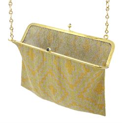 French tri-coloured gold mesh purse, with 18ct gold bar clasp and 18ct gold oval link chain, with cabochon sapphire set clasp, eagle hallmark