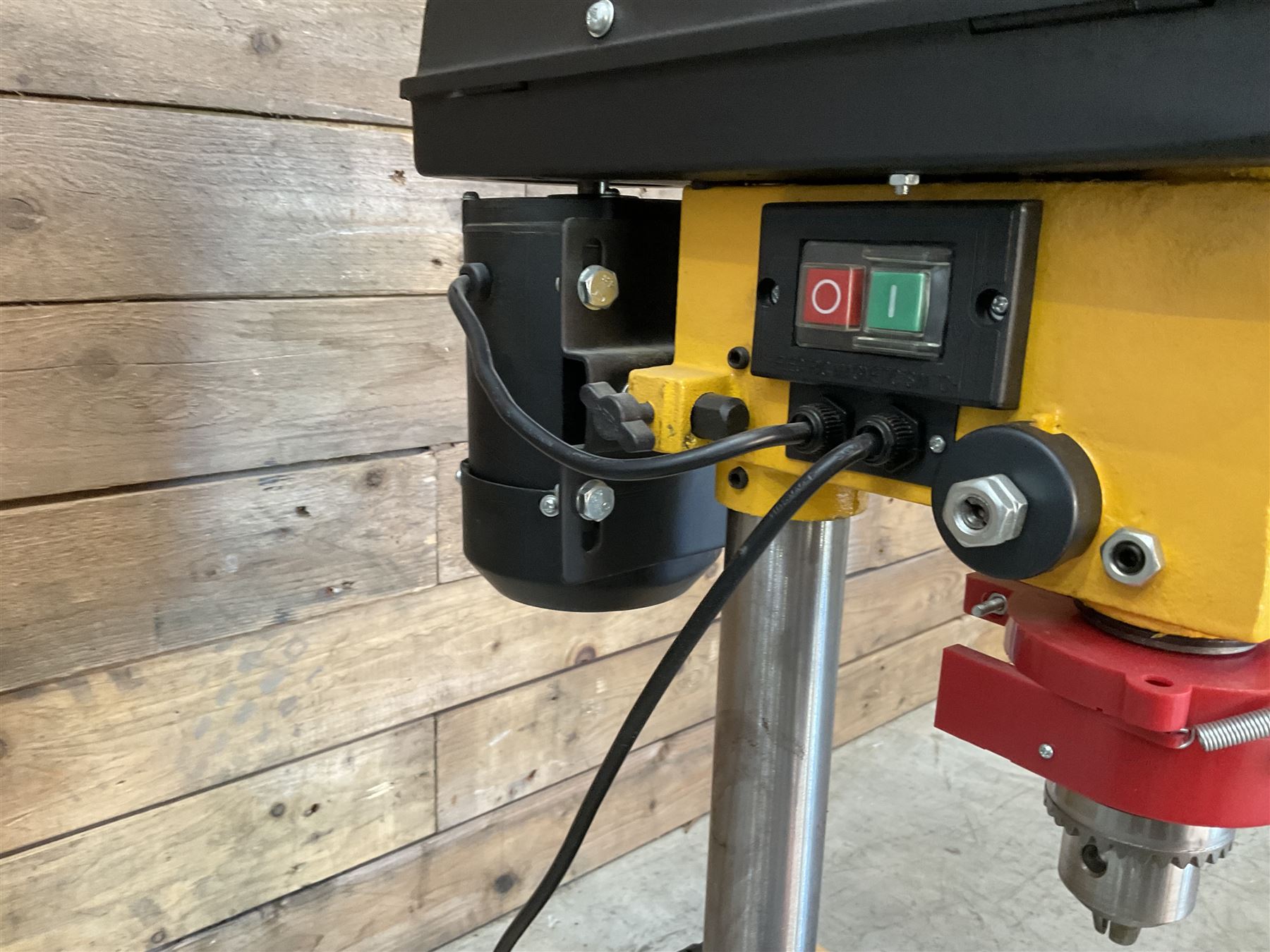 Wolf - bench mounted 9 speed pillar drill