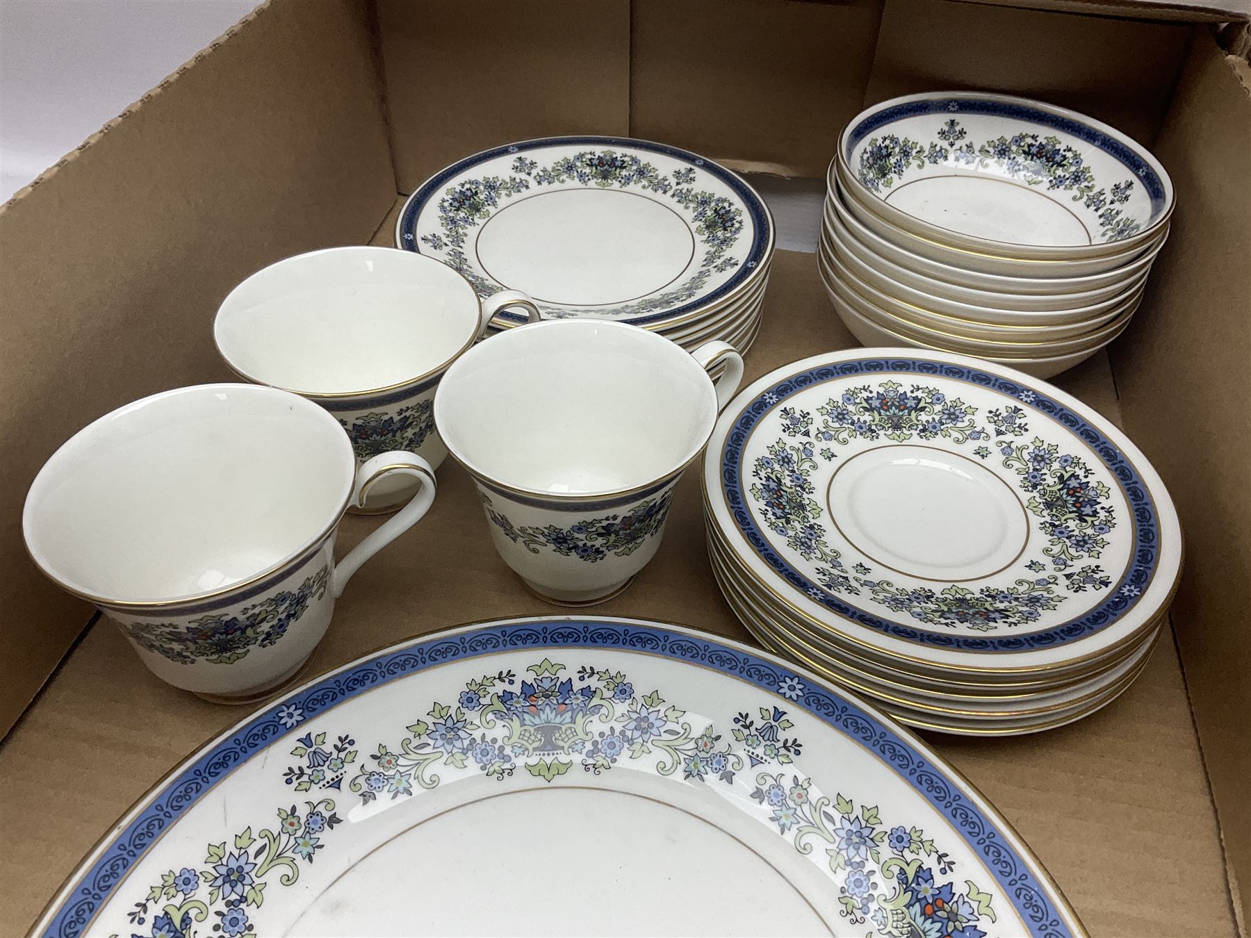 Royal Doulton Venetia patter dinner and tea wares, to include cups, saucers, dinner plates, small bowls, serving bowls, etc, in two boxes 