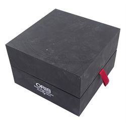 Oris TT3 gentleman's titanium automatic wristwatch, Ref. 7589, black dial with Arabic hour markers and day / date aperture, on original titanium bracelet, boxed with receipt dated 2009