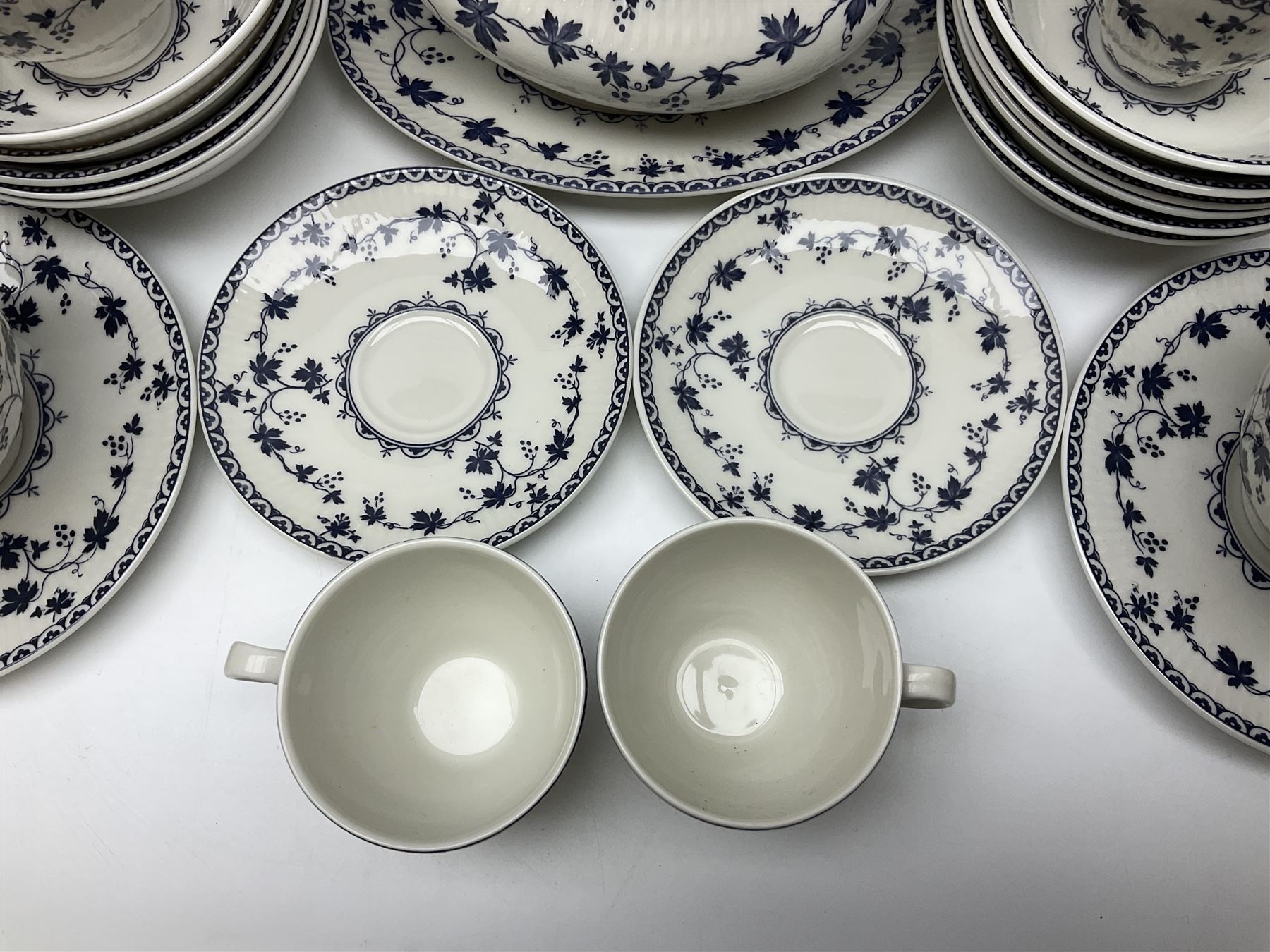Royal Doulton Yorktown pattern part tea and dinner service, to include ten dinner plates, nine side plates, eight soup bowls, nine teacups and saucers, sauce boat and saucers etc (90)