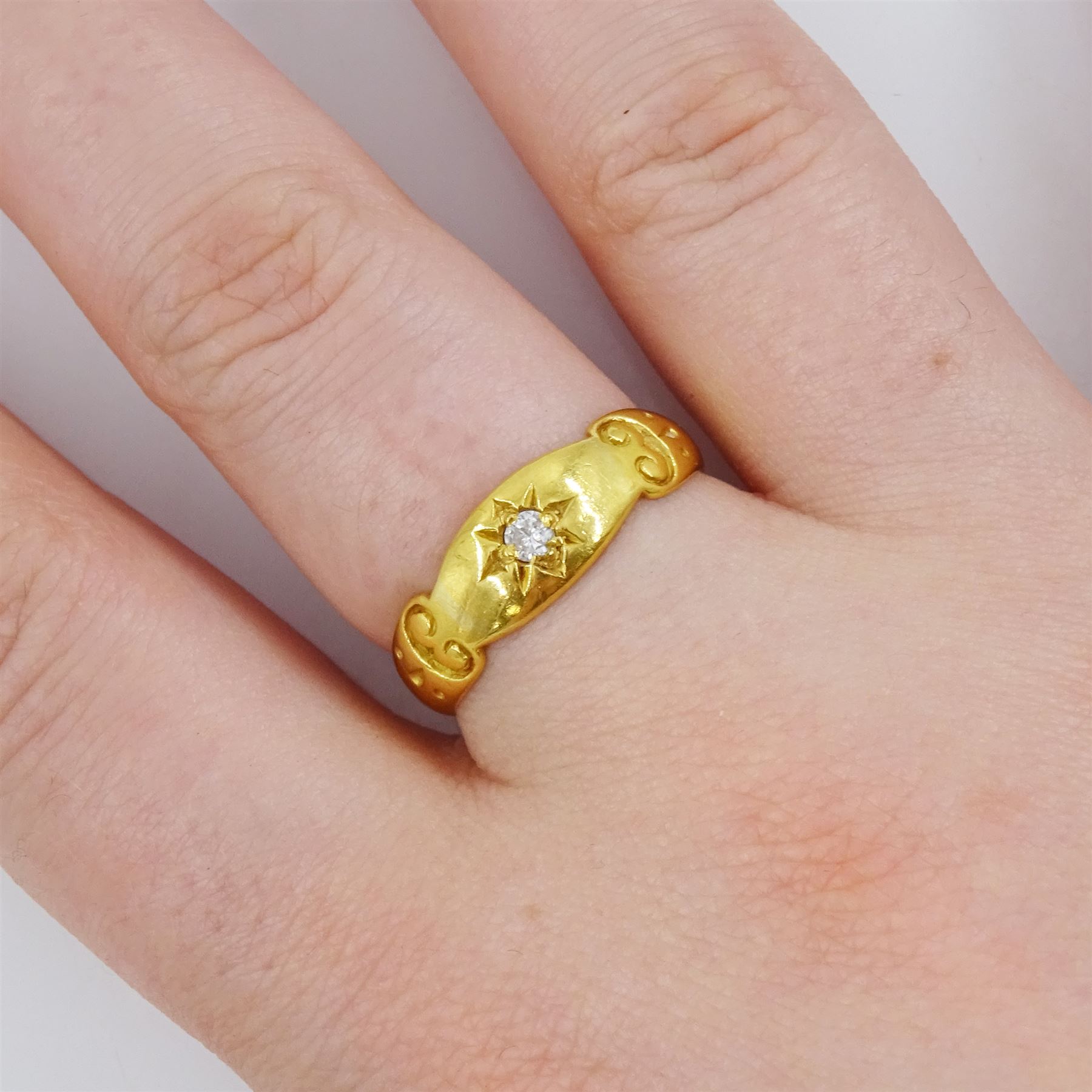 Edwardian 22ct gold gypsy set, single stone old cut diamond ring, Birmingham 1905