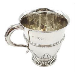 Edwardian silver cup, with leaf and cartouche decoration by Reid & Sons (Thomas Arthur Reid, Francis James Langford & Christian Leopold Reid) London 1908, approx 5.5oz