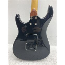 Vintage Advance AV6 electric guitar in black L98cm