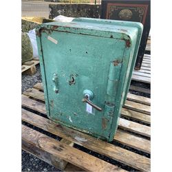 Milners Co Ltd - Cast iron safe, curved sides, with key - THIS LOT IS TO BE COLLECTED BY APPOINTMENT FROM DUGGLEBY STORAGE, GREAT HILL, EASTFIELD, SCARBOROUGH, YO11 3TX