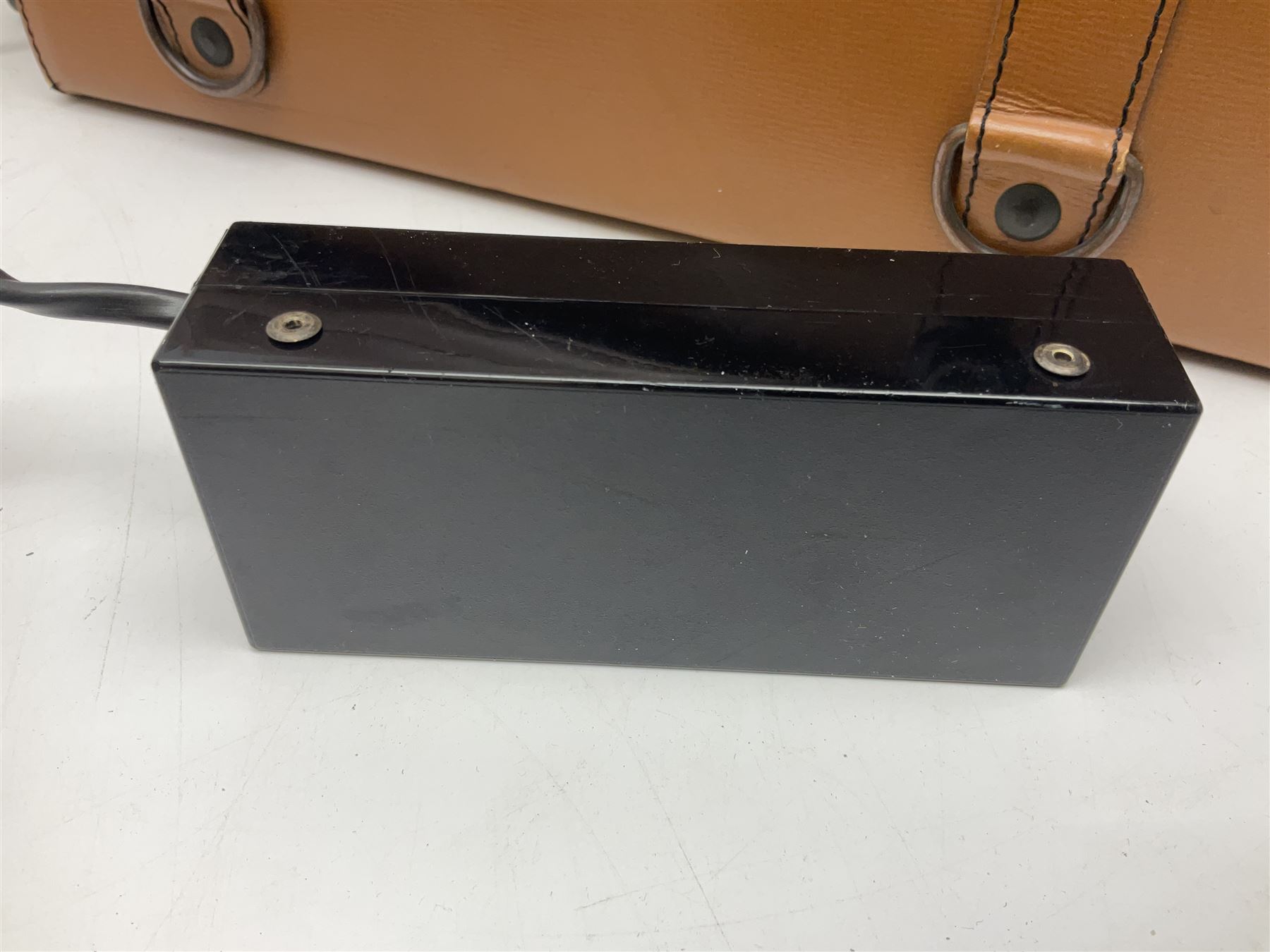 Uher 4200 Report Monitor professional tape recorder, complete with instructions and leather carry case