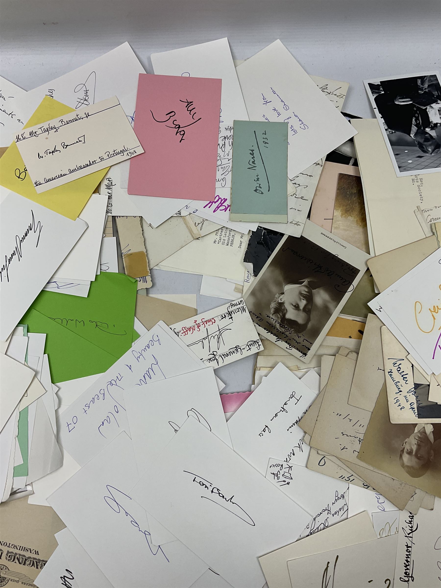 Collection of over 600 autographs on cards, clipped pieces, letters etc including William Gladstone, Lord North, Randolph Churchill, Hugh Dalton, Philip Noel-Baker, Philip Burne-Jones, Tiger Woods, Ben Hogan, Cindy Crawford, Viv Nicholson, Roddy Doyle, Diana Cooper, Woody Allen, Roy Orbison, Mary Wilson, Sammy Davis Jr., Clive Brook, Roger Quilter, Chay Blyth, Chris Bonington, John Lodge, Trevor Bayliss, Penelope Wilton, Tom O'Connor, Charles Aznavour, Alan Tichmarsh, Michael Ball, Thelma Barlow, Jack Brymer, Paul Badura-Skoda, John Lill, John Conteh, Charlotte Knollys, Arthur Godfrey, Eric Sykes, Queen Noor of Jordan, Victoria Gledenning, Madeleine Albright etc