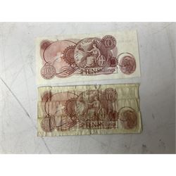 Great British and World banknotes, including Bank of England Page one pound 'EW57', Forde ten shillings 'C41N', various Belgian and Scottish notes etc