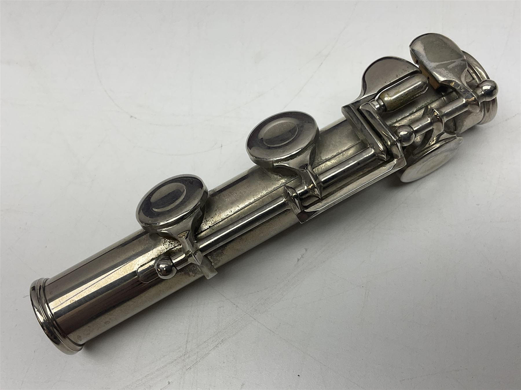 Lafleur three-piece flute, serial no.3357; in fitted carrying case