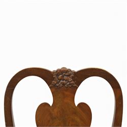 Queen Anne design walnut dining suite, comprising a rectangular dining table with carved moulded edge and rounded corners, raised on cabriole legs terminating in pad feet, together with a set of six matching dining chairs, each with shaped splat back, leather upholstered seat and cabriole supports (Extends to 230cm)