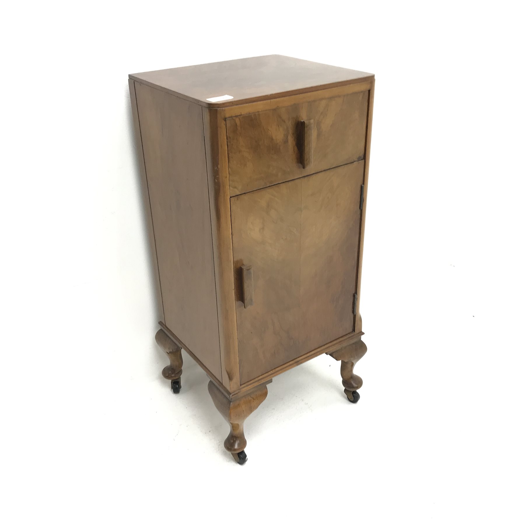 Queen Anne style walnut bedroom suite consisting of double arched top wardrobe, two doors, plinth base on shell carved cabriole feet (W123cm, H200cm, D55cm) a matching knee hole dressing table, raised mirror back, five drawers, shell carved cabriole legs (W114cm, H165cm, D60cm) a double 4'6