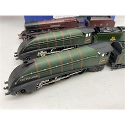 Hornby Dublo - 3-rail - EDL2 Duchess Class 4-6-2 locomotive 'Duchess of Atholl' No.6231 in LMS maroon; Class A4 4-6-2 locomotive 'Silver King' No.60016 in BR green with associated tender; and re-named Class A4 4-6-2 locomotive 'Lord Faringdon' No.60034 in matt green and BR gloss green tender; each in modern collector's plain blue box (3)