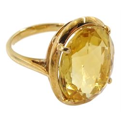 14ct gold single stone oval citrine ring
