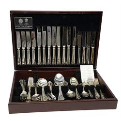Canteen of silver plated Arthur Price of England cutlery, contained in a wooden case. 