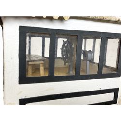 Model of St.Louis Belle paddle boat, L118cm, together with a box of additional parts and model plans by Vic Smeed