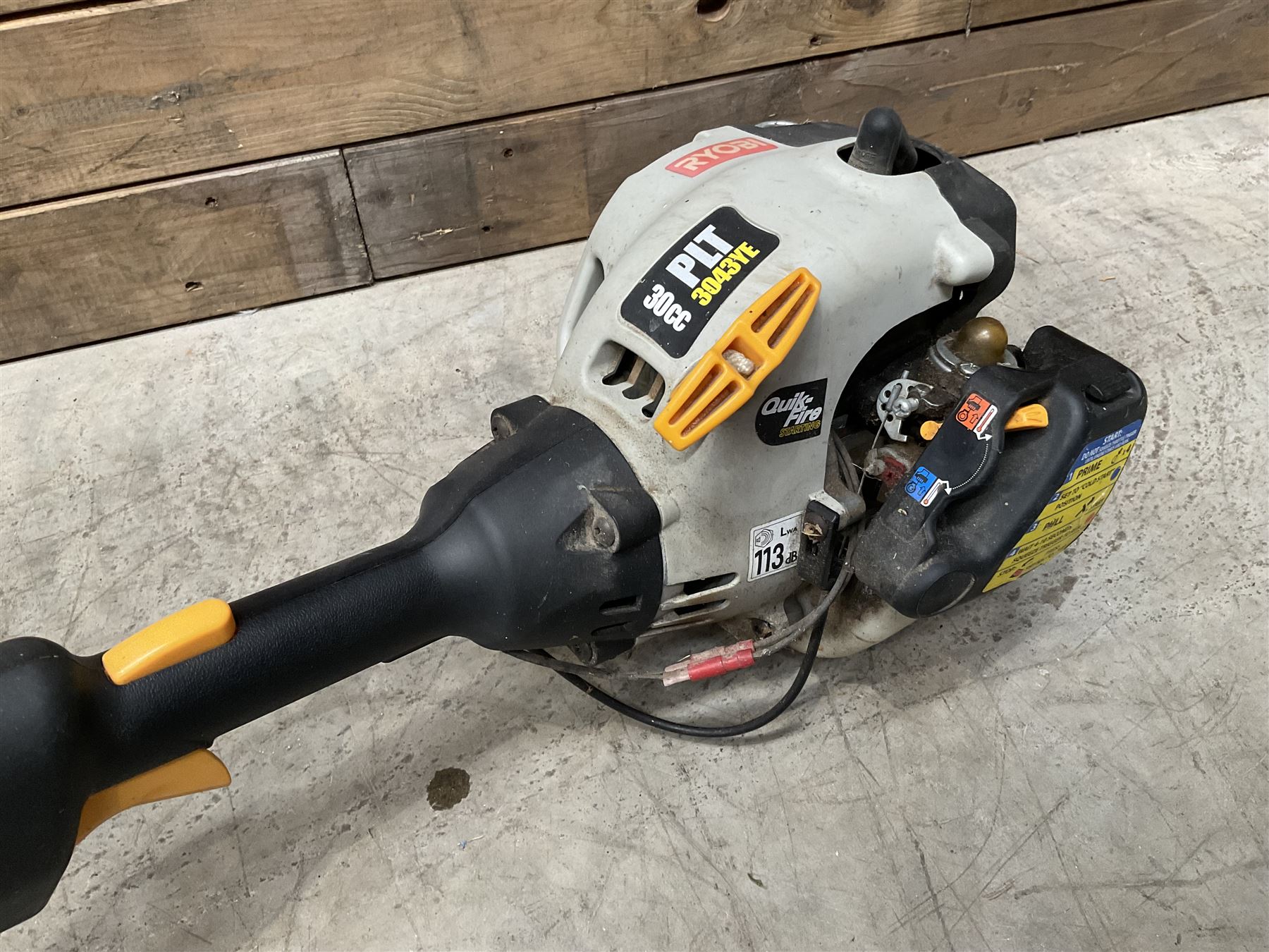 Ryobi 30cc PLT 3043YE petrol strimmer