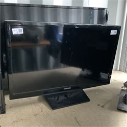 LG, Alba, Samsung, Seiki, RCA TV’s, (2x32”, 3x24”), with universal remotes - THIS LOT IS TO BE COLLECTED BY APPOINTMENT FROM DUGGLEBY STORAGE, GREAT HILL, EASTFIELD, SCARBOROUGH, YO11 3TX