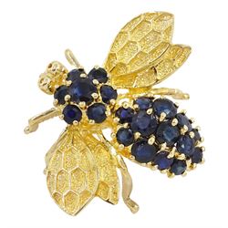 14ct gold round cut sapphire bumble bee brooch, stamped 14K 585