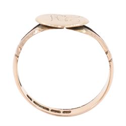Edwardian 9ct rose gold heart ring, with split design shoulders, engraved with initials KC, Birmingham 1902
