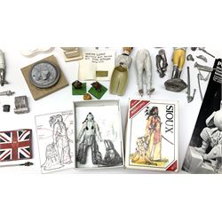 Quantity of cast metal figures and busts by Ceremonial Studios, Amati Miniatures etc including historical soldiers, American Native Indians etc predominantly in unmade/part constructed and unpainted kit form; together with associated accessories, wooden plinths etc; and boxed plastic soldiers