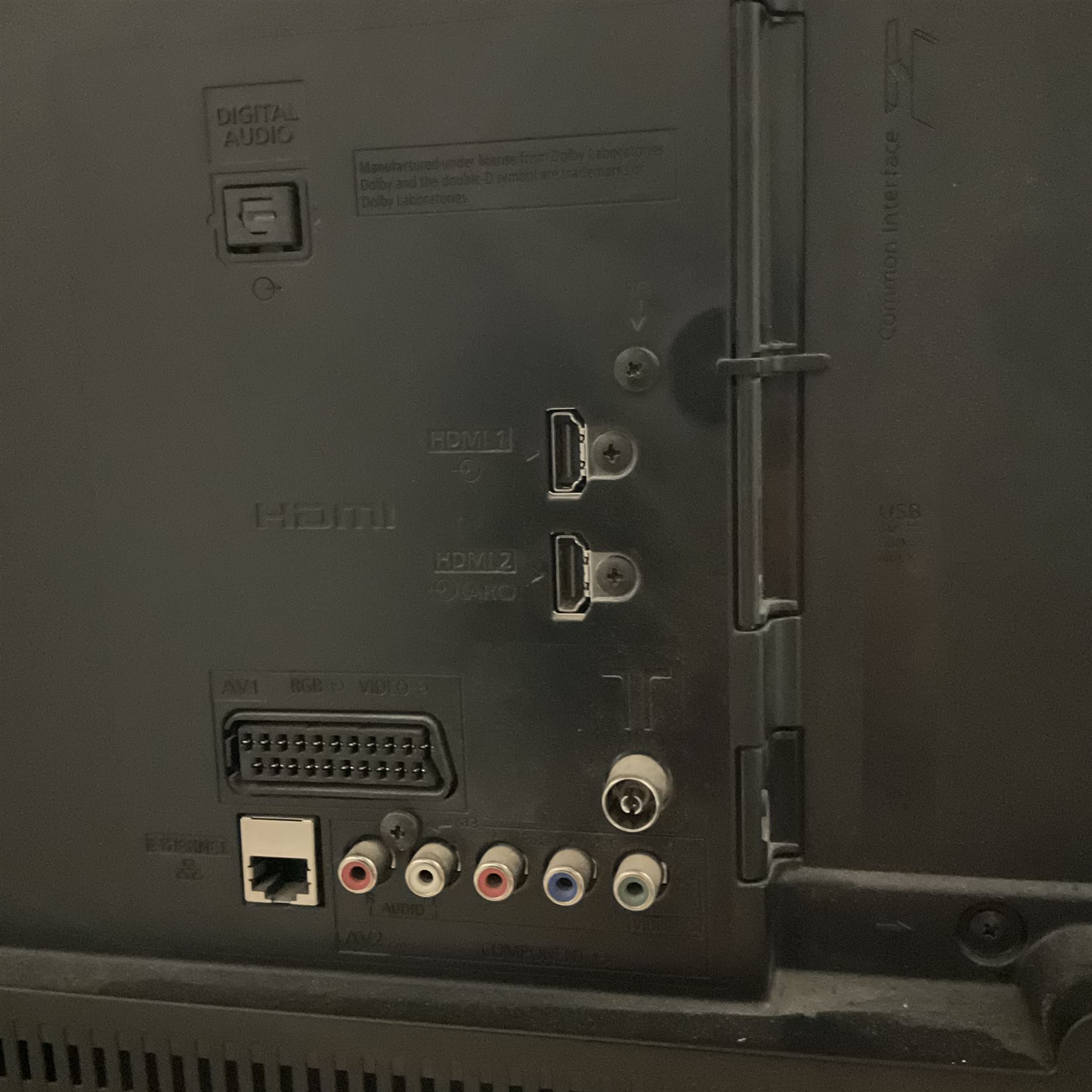 Panasonic TX-40DS500B television and DVD player - THIS LOT IS TO BE COLLECTED BY APPOINTMENT FROM DUGGLEBY STORAGE, GREAT HILL, EASTFIELD, SCARBOROUGH, YO11 3TX