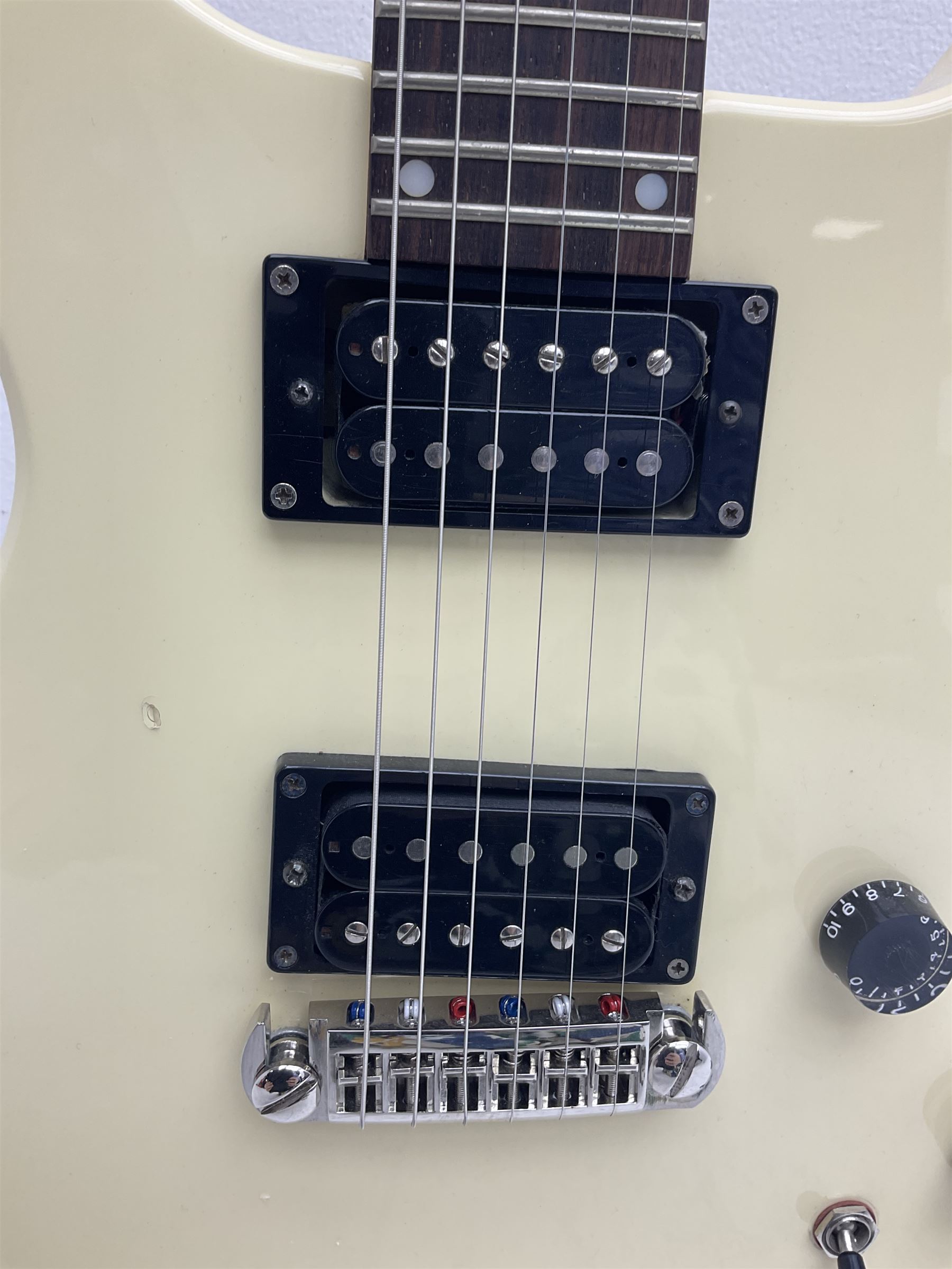 SG Junior Music Drive C19905 electric guitar serial no.911120 L99cm