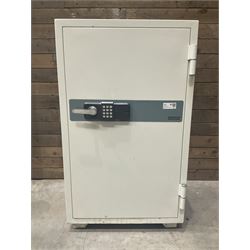 Phoenix 2500 datacombi safe CODE: C1234#