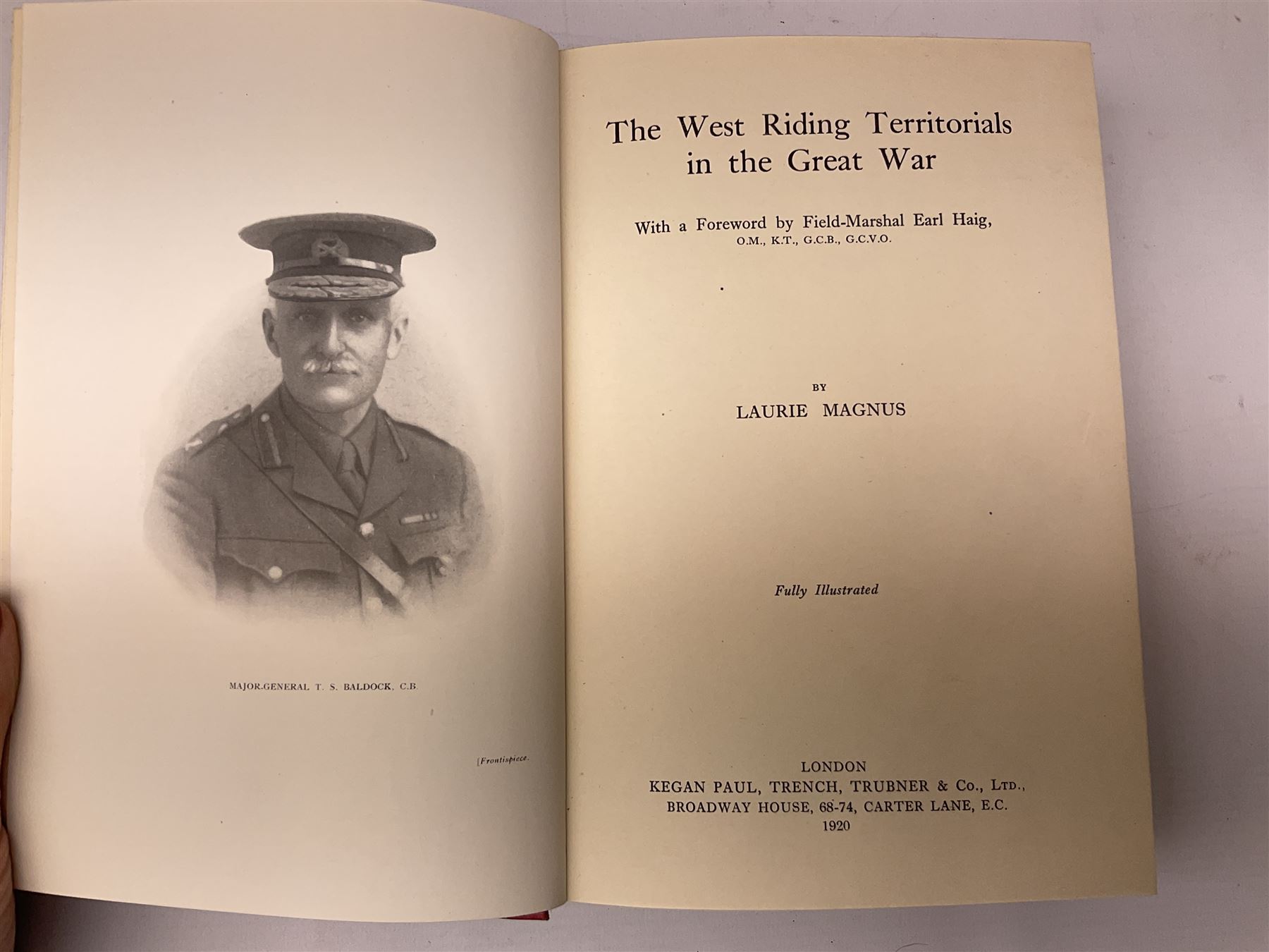 Magnus Laurie: The West Riding Territorials in the Great War. 1920: German Haus Neuerburg cigarette card album entitled Der Bunte Rock depicting 19th century military uniforms; French Chocolat Aiglon trade card album including some military costumes; and a cigarette card album, some of military interest (4)
