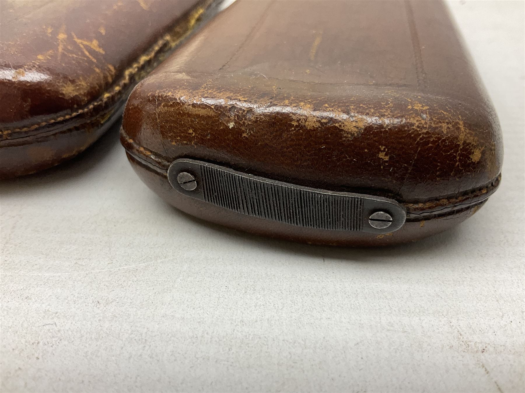 Victorian leather cigar protector with metal match striking plate on the end, and quantity of boxed cigars, comprising Willem II Churchill cigar, Willem II double dutch, Quintero Y Hno Habana cigars and Romeo Y Julieta, habana