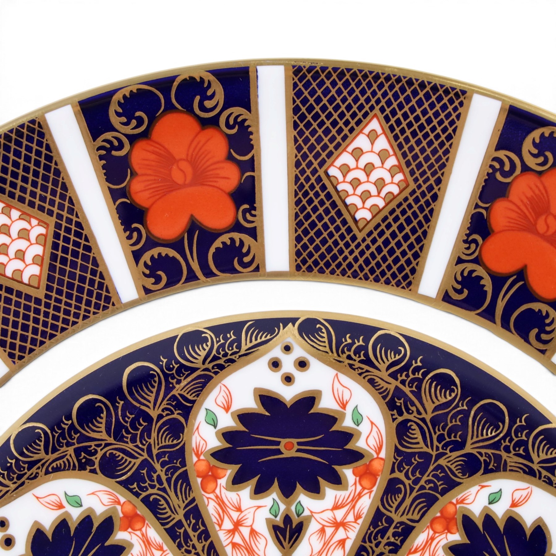 Royal Crown Derby Old Imari 1128 six dinner plates, D27cm