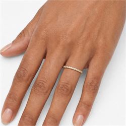 18ct gold diamond full eternity ring, set with thirty-one round brilliant cut diamonds, total weight approx 0.30 carat