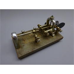 Chromed Morse Code key by Vibroplex of New York, on rectangular base with three rubber feet, L20cm, H9cm  
