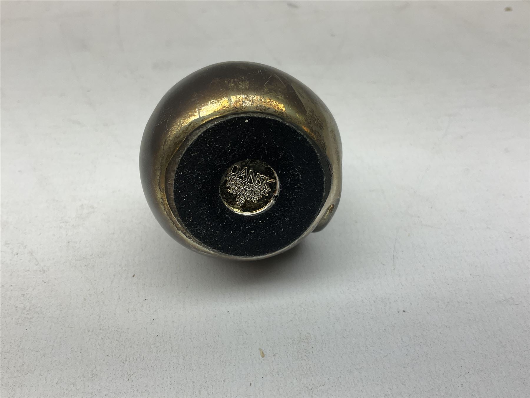 20th century Dansk silver plated paperweight in the form of a stylised cat, with mark to base, H5.5cm