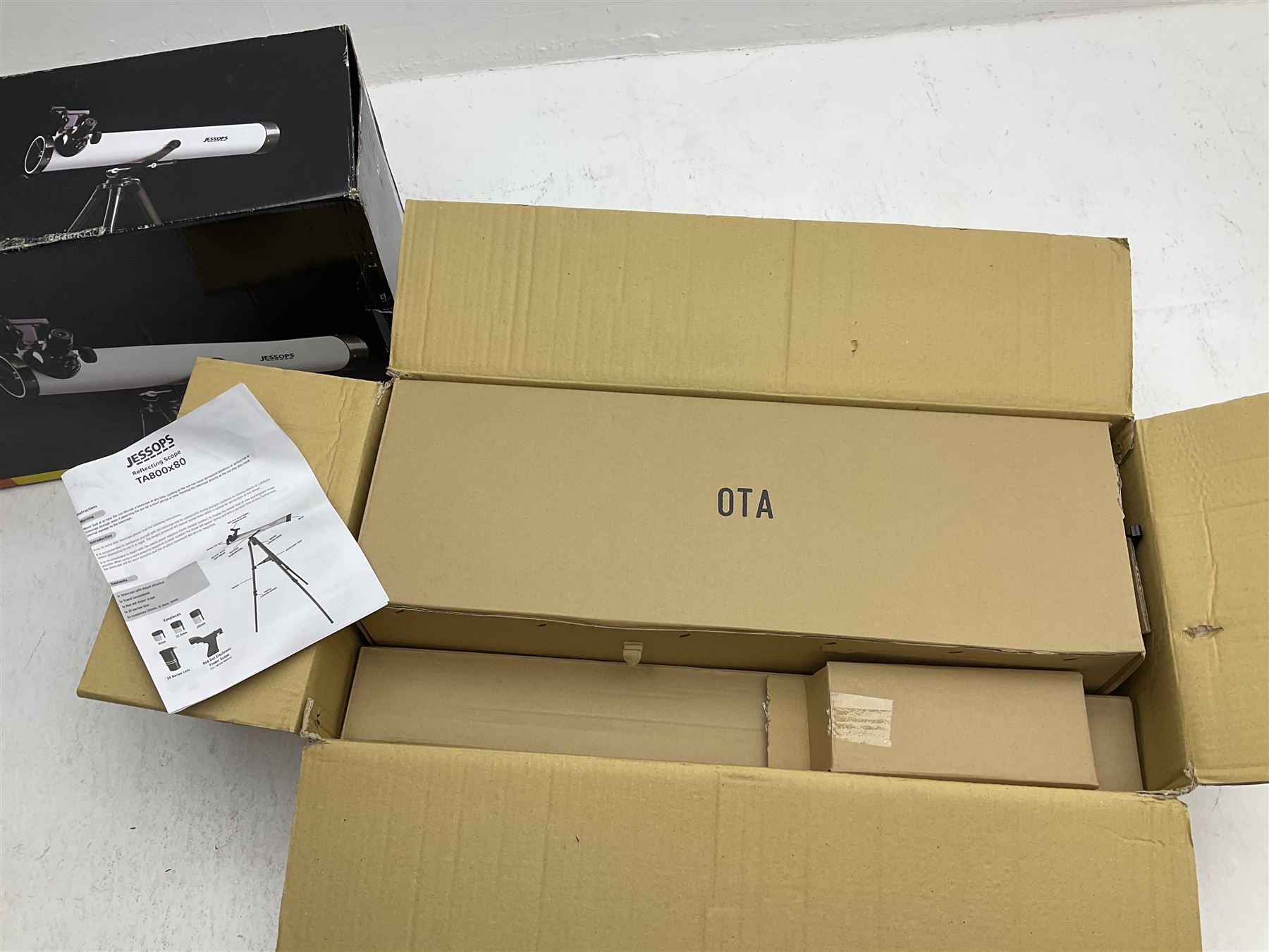 Jessops TA800-80 reflector telescope in box