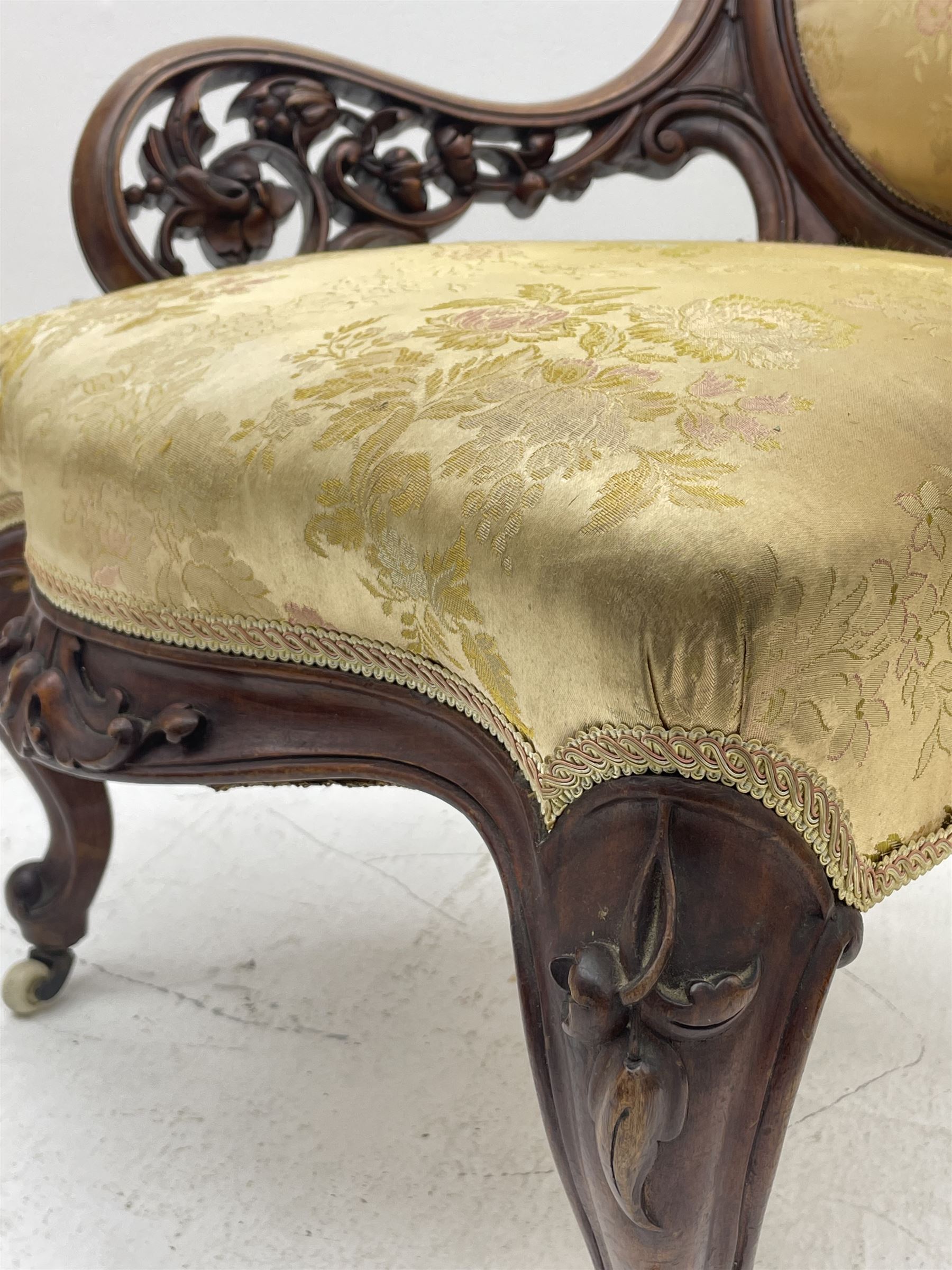 Victorian walnut lady’s drawing room chair, the cameo back cresting