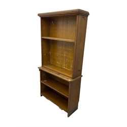 19th century scumbled oak and pine open bookcase, fitted with four adjustable shelves