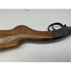 Diana Model 27 .177 air rifle with under lever action and walnut stock L108cm