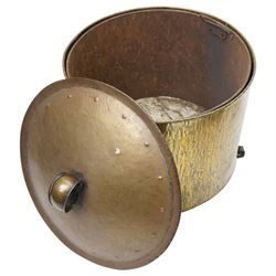 Pair of 19th century brass coal buckets, twin carrying handles and with liners, on scroll feet, H42cm (2)
Provenance: Kirkham Hall