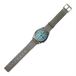 Seiko 5 gentlemans automatic stainless steel wristwatch, with blue dial, yellow markers and day/date apeture, ref no. 7009-3171, on stainless steel strap